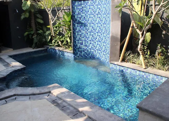 Bali Akasa Hotel *